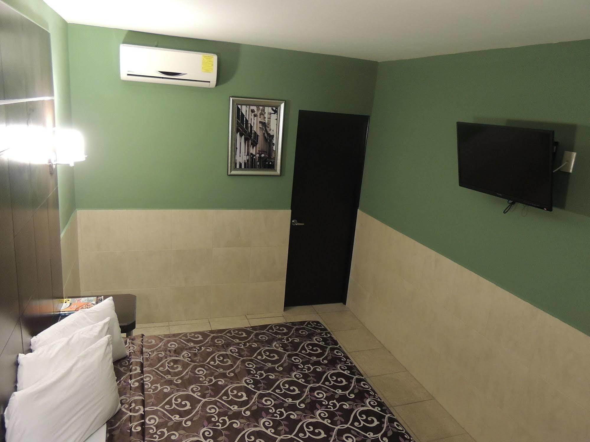Hotel Metropolitano Tampico Kültér fotó